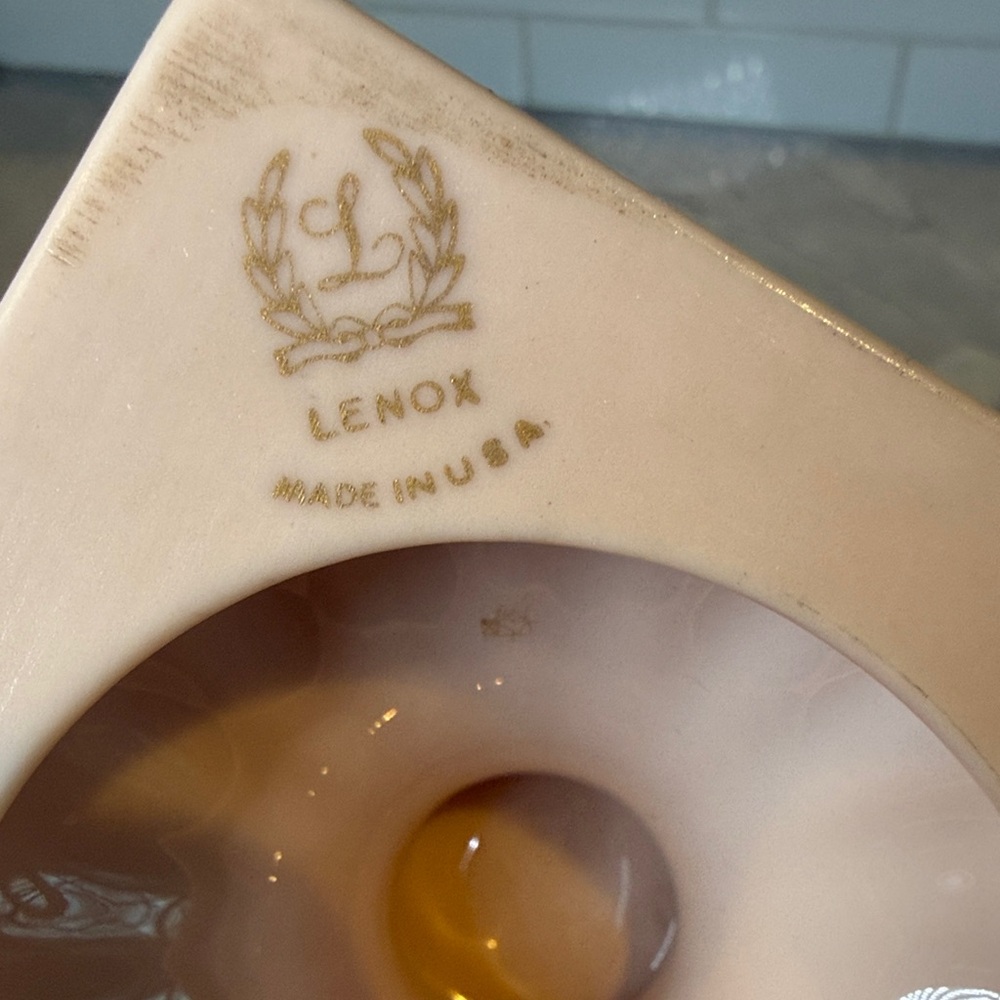 Lenox Roselyn Ardmore Vase - Picture 2 of 8